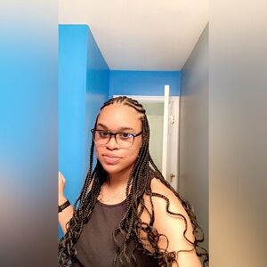 Meet your Posher, Emerald